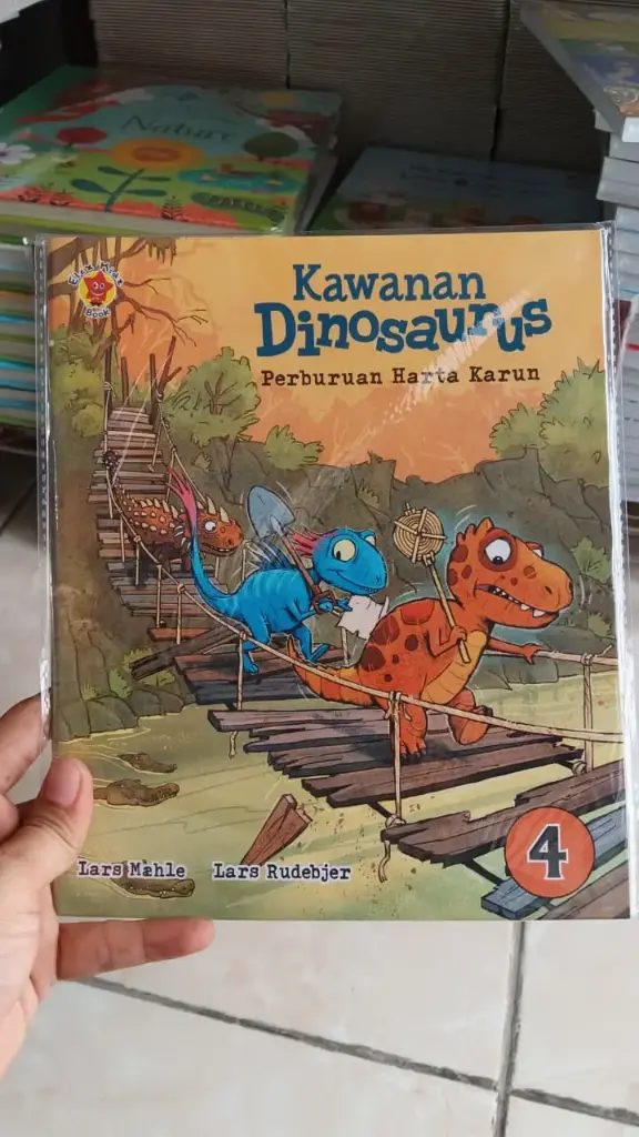 KAWANAN DINOSAURUS : Perburuan Harta Karun